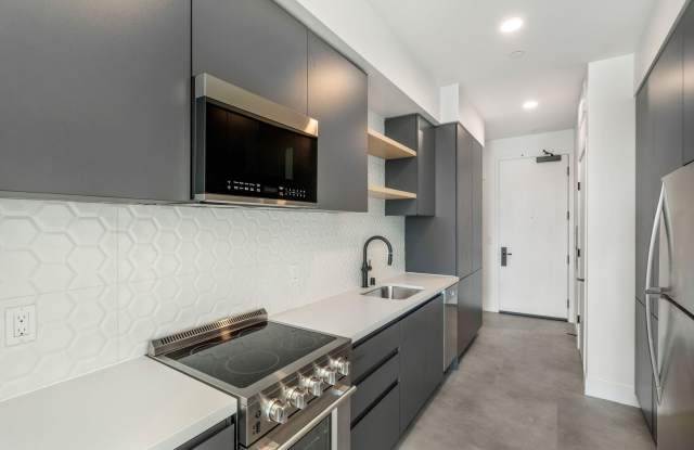 3450 West 43rd Street photos photos