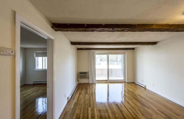 Modern 2bed w/H + HW photos photos