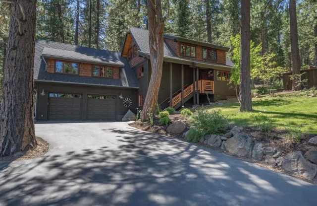 15107 Berkshire Circle Gallery 1