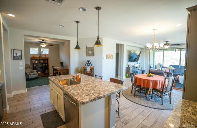 3231 HUCKLEBERRY Way Gallery 3