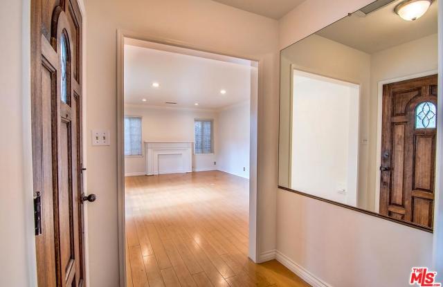 6407 LINDENHURST Avenue Gallery 3