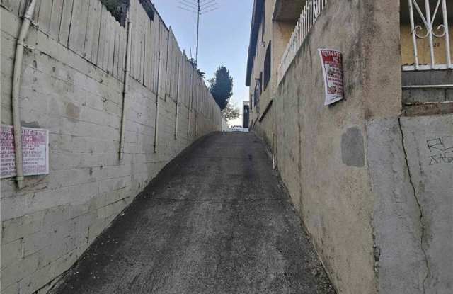 2522 Alcazar Street Gallery 2