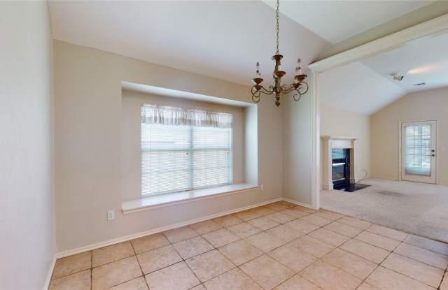 7604 Sandlewood Drive Gallery 4