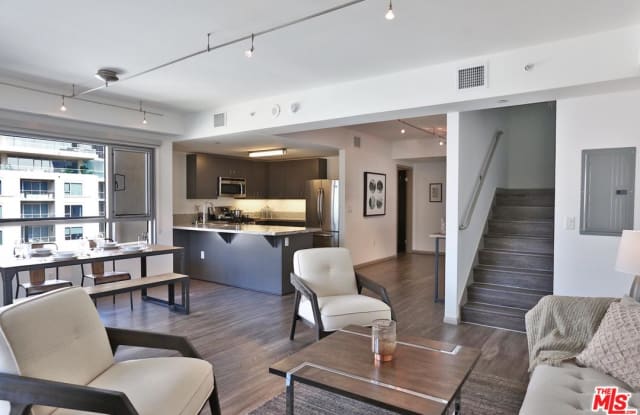1600 VINE - 1600 N Vine St, Los Angeles, CA 90028