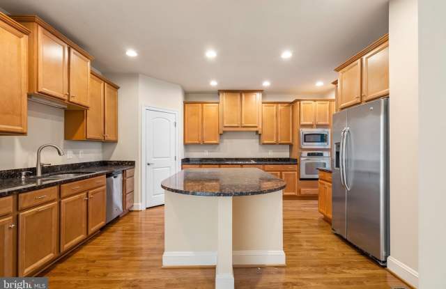 42589 VOORMEADE TERRACE Gallery 2