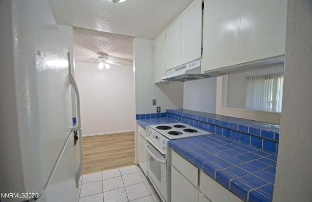 2599 Lakeside Drive unit: 331 photos photos