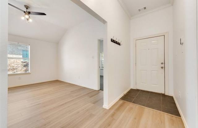 1216 Charlotte Drive Gallery 4