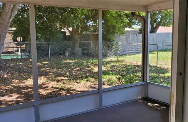 9140 LUNAR LANE Gallery 3