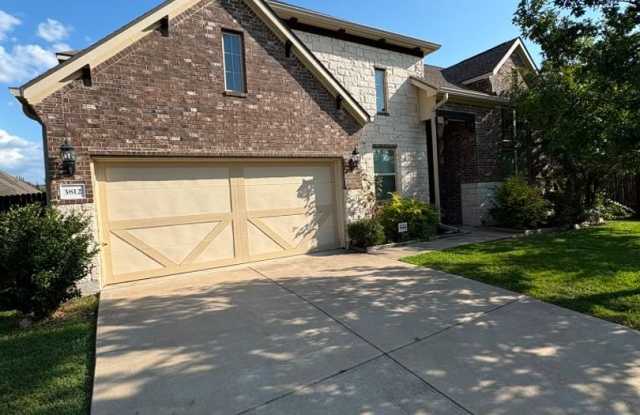 3812 Alpine Ridge Cv  - 4/3.5!!!! Garden ARea Gallery 1