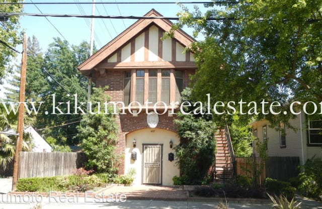 417 20th Street Upper Unit - 417 20th St, Sacramento, CA 95811