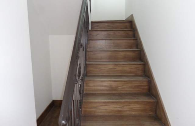 4839 West 18th Street - 1/4 Gallery 4