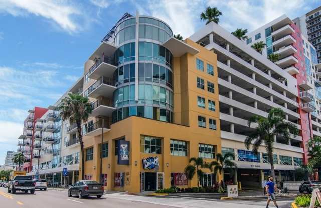 1208 E KENNEDY Boulevard Gallery 1