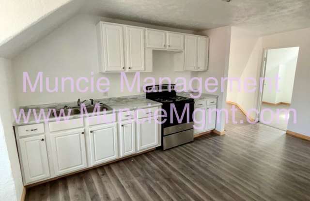 500 North Alameda Ave photos photos