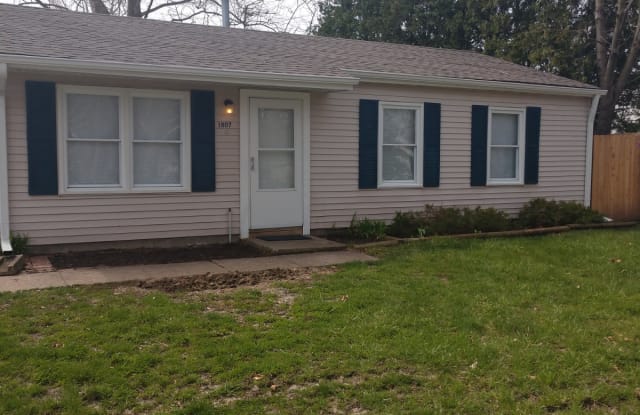 1807 Southwood Drive photos photos