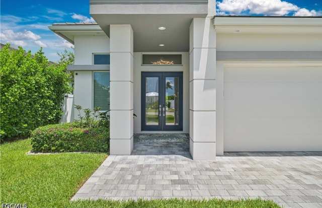 693 105th Avenue N Gallery 3