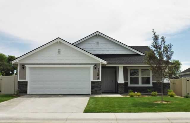 Beautiful new 3 bed 2 bath home in a quiet Star neighborhood. photos photos