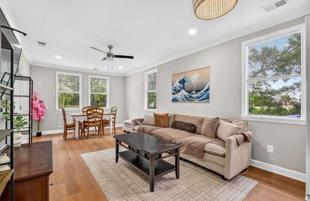 Modern Comfort Near Park Circle photos photos Modern Comfort Near Park Circle photos photos