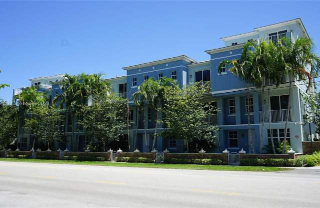 7748 NW 5th St - 7748 Northwest 5th Street, Plantation, FL 33324