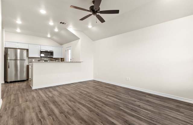 305 Lost Trail photos photos