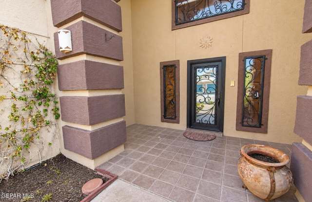 6520 GRAND RIDGE Drive Gallery 4