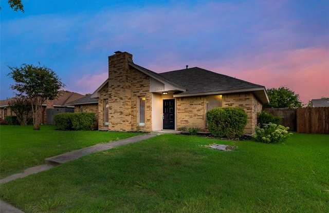 2006 Stradivarius Lane - 2006 Stradivarius Lane, Carrollton, TX 75007