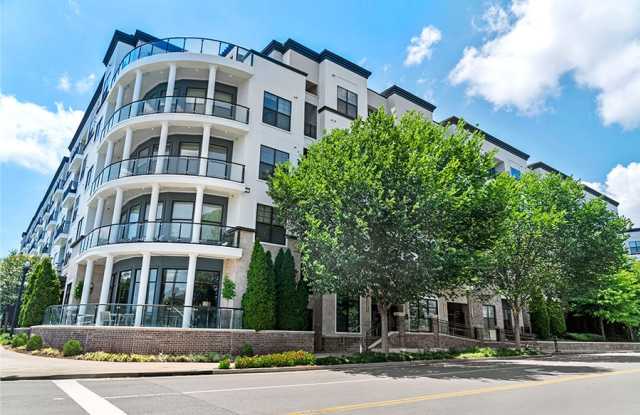 2700 Charlotte Ave Apartments Gallery 3
