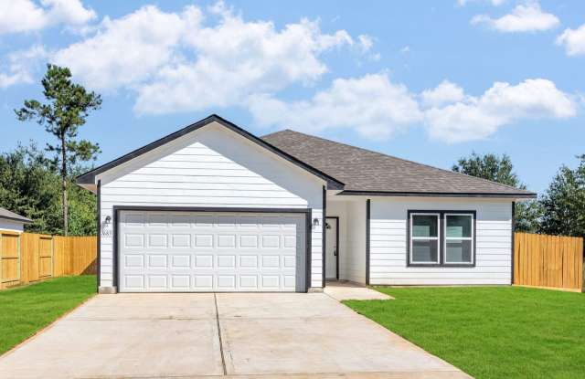 1683 County Rd 3556 **Ask about our NO CASH DEPOSIT option!** photos photos