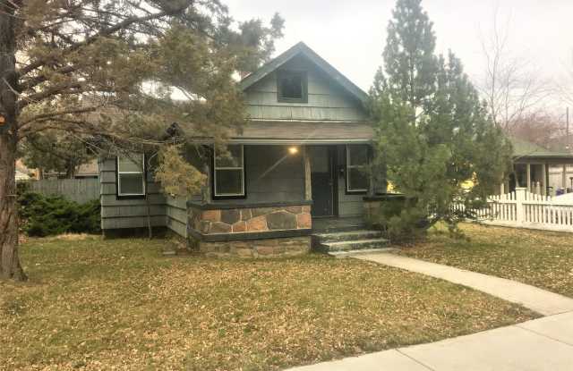 Charming Westside bungalow, located on Newport Ave!!! photos photos