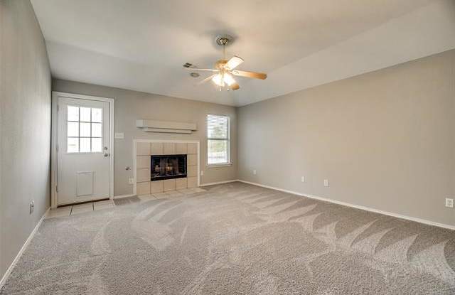 900 Jockey Club Lane Gallery 4