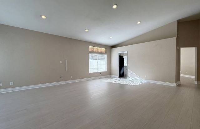 23856 Creekwood Dr. | 3 Bed, 2 Bath Home in Sunnymead Ranch Available Now! Gallery 3