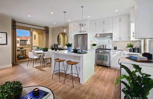 114 Outwest - 114 Outwest, Irvine, CA 92618 114 Outwest - 114 Outwest, Irvine, CA 92618