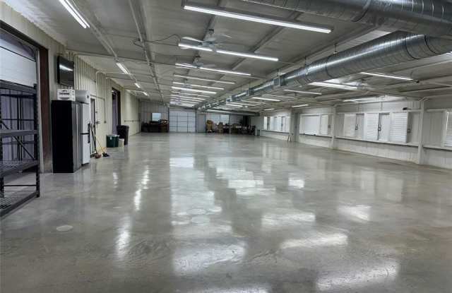 200 Holmes Drive Gallery 3