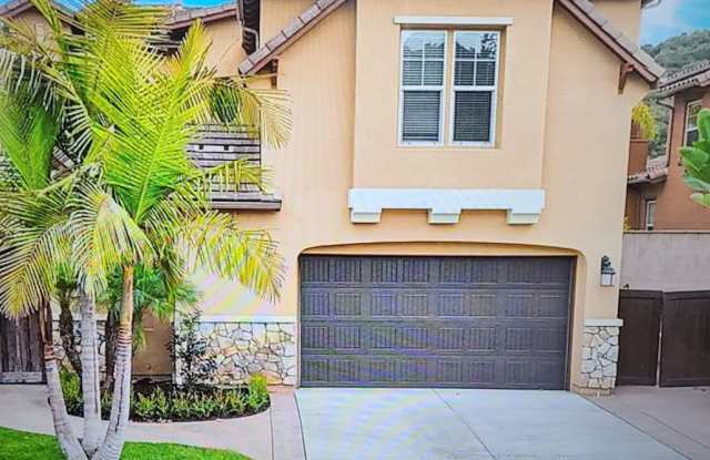 Gorgeous Home in gated private La Costa Ridge - 3239 Sitio Avellana, Carlsbad, CA 92009