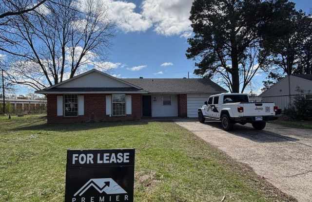 1800 Fairlane-Move In Ready! photos photos