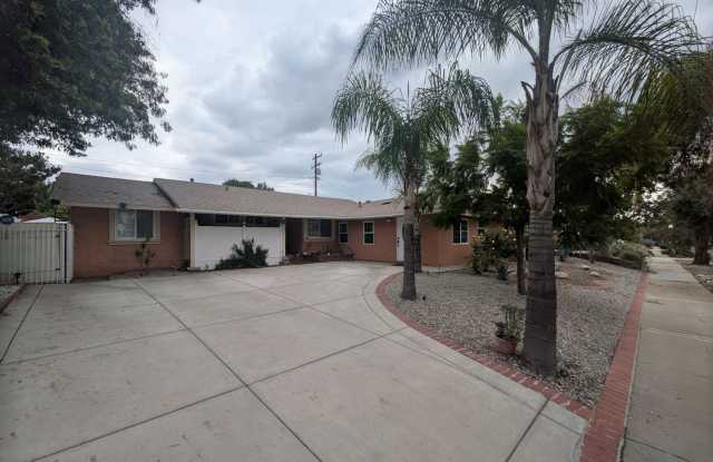 Charming 2/1 bath ADU- in an Ideal Location close to down town Claremont! photos photos