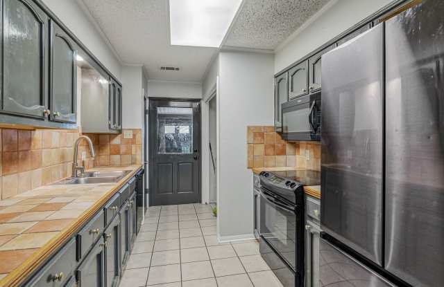 1881 Stonegate Ct Gallery 4