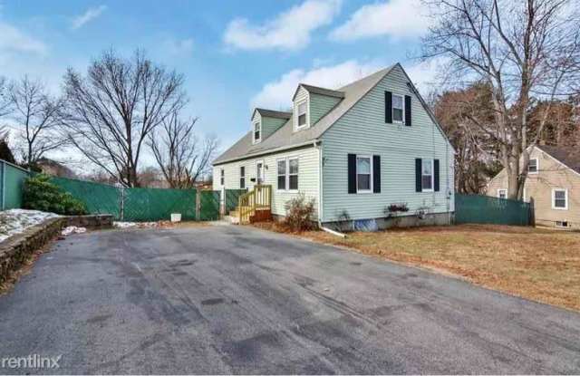 77 S Bowdoin St - 77 South Bowdoin Street, Lawrence, MA 01843