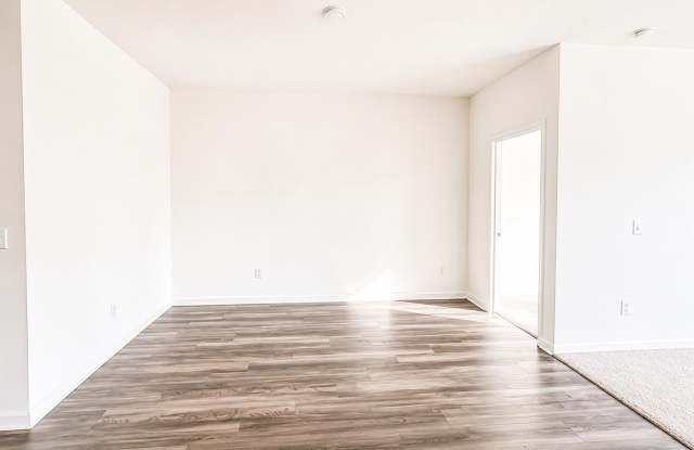 512 Pender Woods Drive Gallery 4