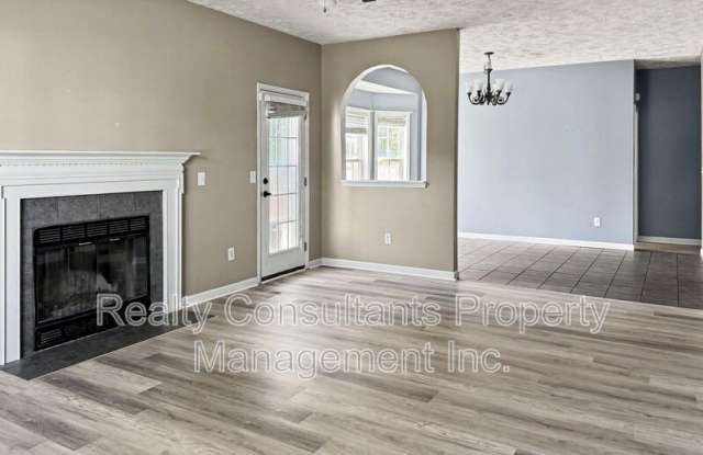 7701 Redwood Avenue Gallery 3