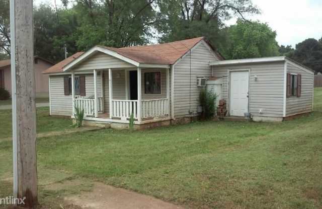 611 S. Cowling Ave. - 611 South Cowling Avenue, Desloge, MO 63601