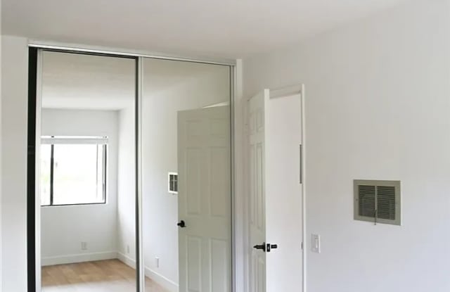 Luxury 1 Bedroom 1 Bathroom - 7422 Seastar Drive, Huntington Beach, CA 92648