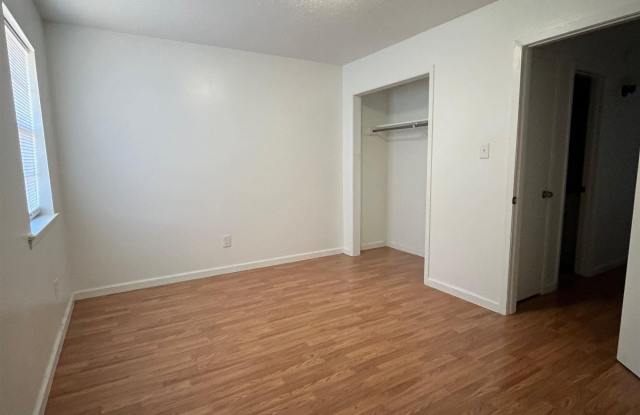 1023 Talbot Ave photos photos