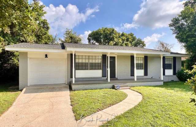 2380 Lansing Dr - 2380 Lansing Drive, Pensacola, FL 32504