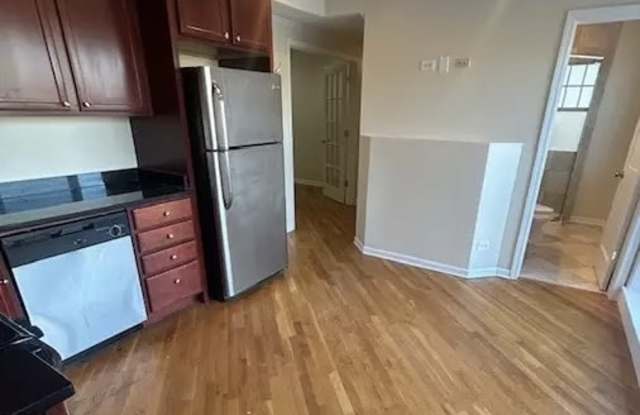 2053 W Summerdale Ave photos photos