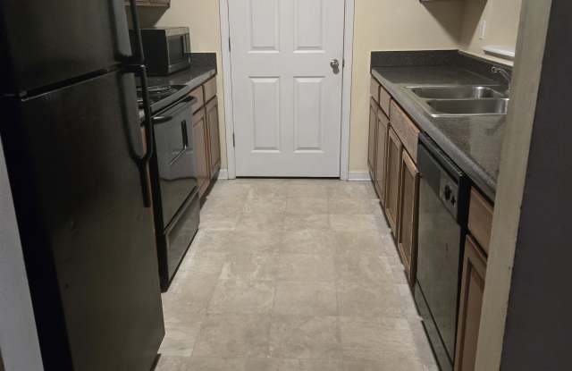 14302 Fairington Ridge Circle Gallery 3