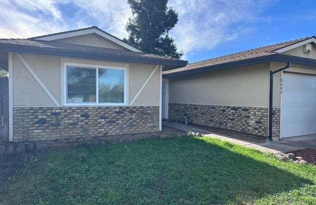Excellent Florin Area 3bd/2bath home updated and nice! - 8444 Sierra Sunset Drive, Florin, CA 95828
