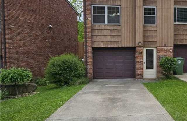 825 Lindenwood Dr photos photos