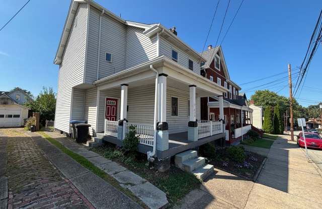 Tired of being a renter and want to own your own home? This is a Lease with Option to Purchase deal (this is NOT a traditional rental). photos photos