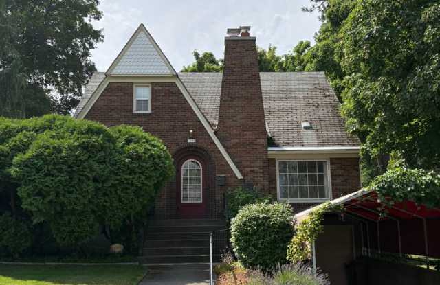 Classic Brick Charmer - 4 Bedroom photos photos Classic Brick Charmer - 4 Bedroom photos photos