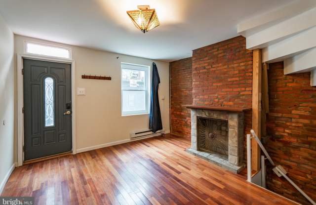 211 W STILES Street Gallery 2